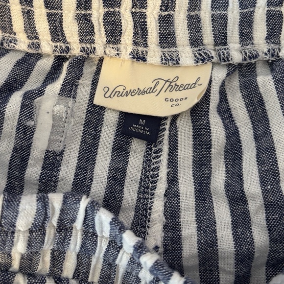 stripe shorts size medium - Picture 4 of 5